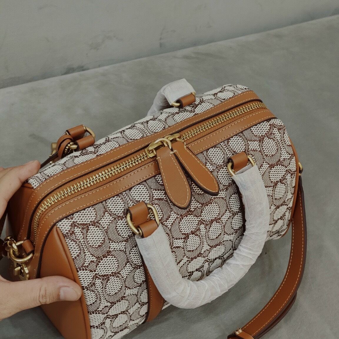 Túi NEW C🅾️AC*H RUBY SATCHEL 25 siêu sang chảnh