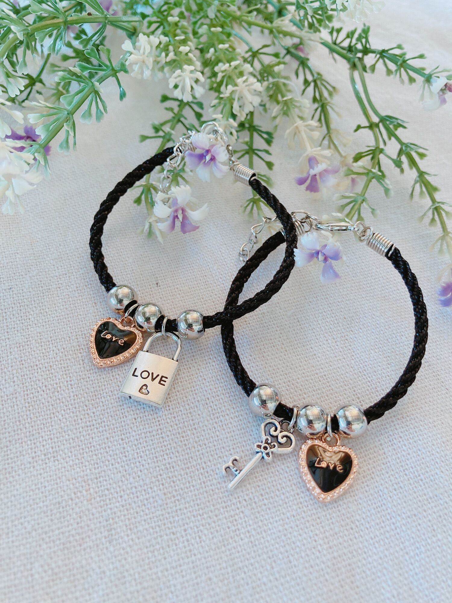 Vòng tay cặp đôi handmade trái tim phối ổ chìa khoá(2 vòng như hình),đa dạng mẫu mã, chất lượng đảm bảo và cam kết hàng đúng mô tả