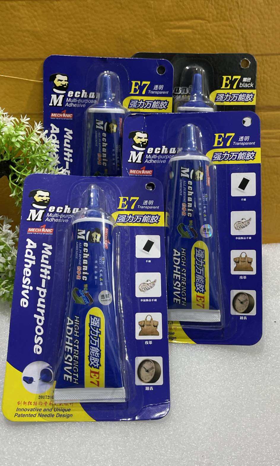 Keo đa năng E7 của hãng Mechanic ( dính chặt,nhanh khô, chống nước )