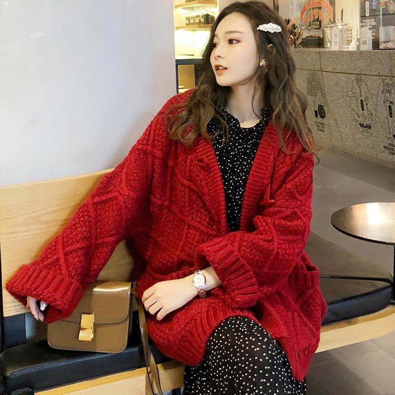 Áo Cardigan Đỏ Cardigan Áo Len Cài Sừng Trâu Vặn Thừng Thô Phong Cách Lười Rộng Rãi Phong Cách Hàn Quốc Thu Đông 2021 Áo Khoác Nữ Mặc Ngoài