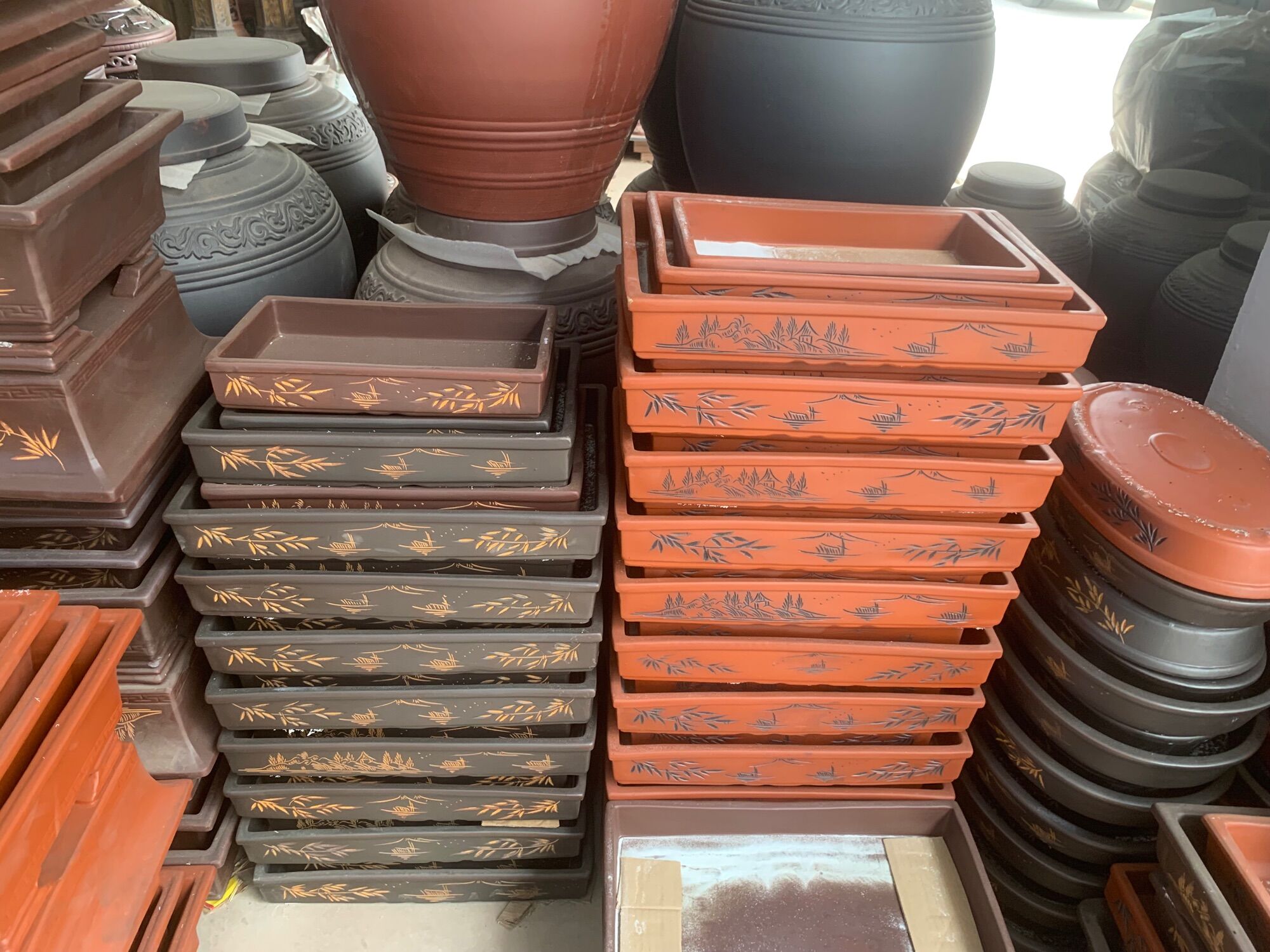 Chậu chữ nhật thả đá non bộ
