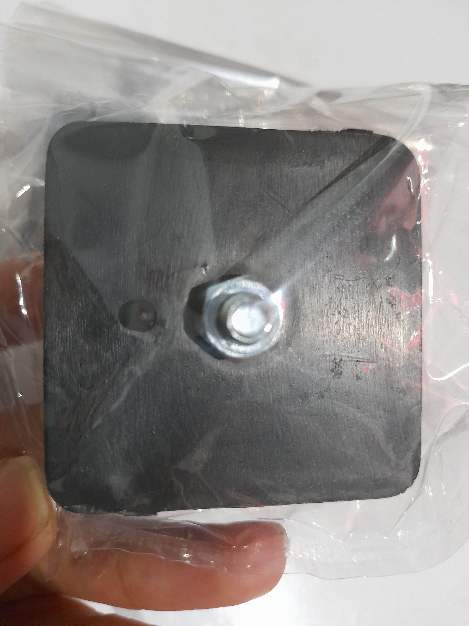 Tấm phản quang gắn đuôi dè sau xe Wave loại lớn.