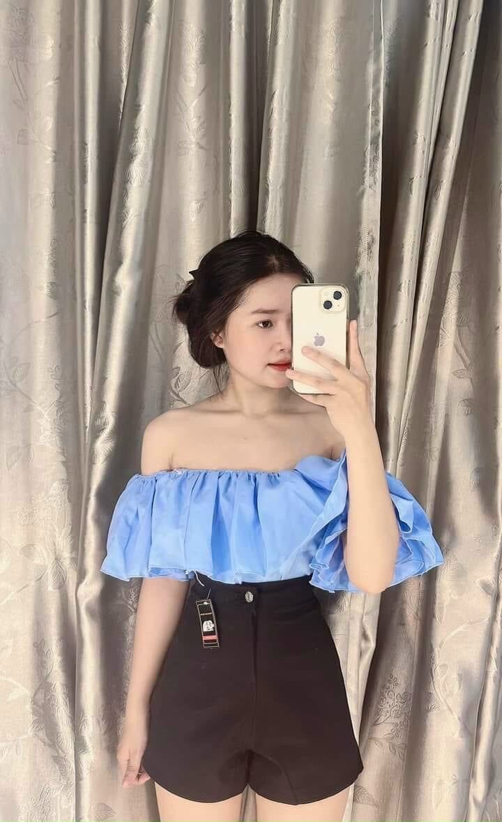 Áo croptop bèo trễ vai tay ngắn
