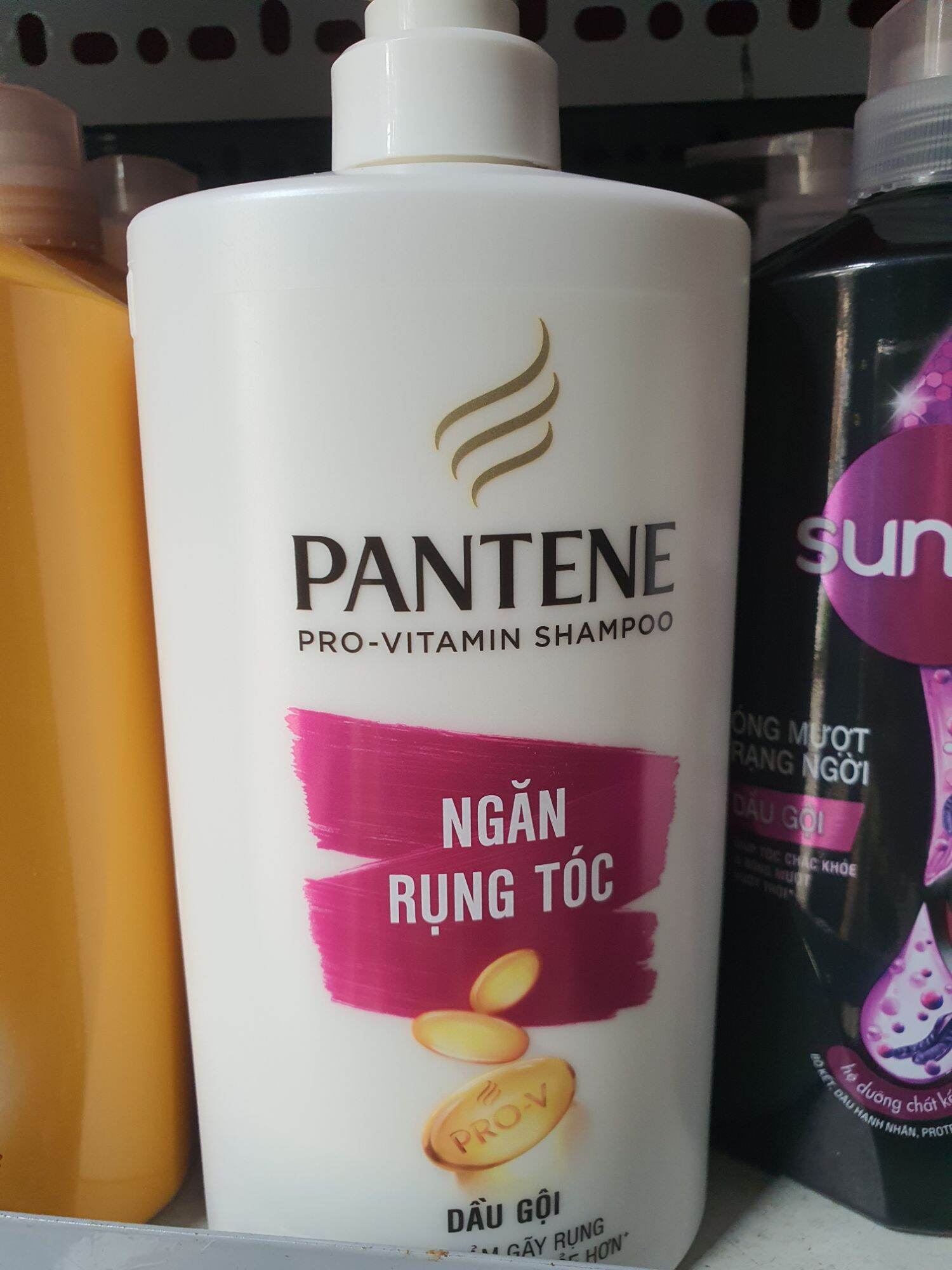 Dầu gội Pantene ngăn rụng tóc 900ml