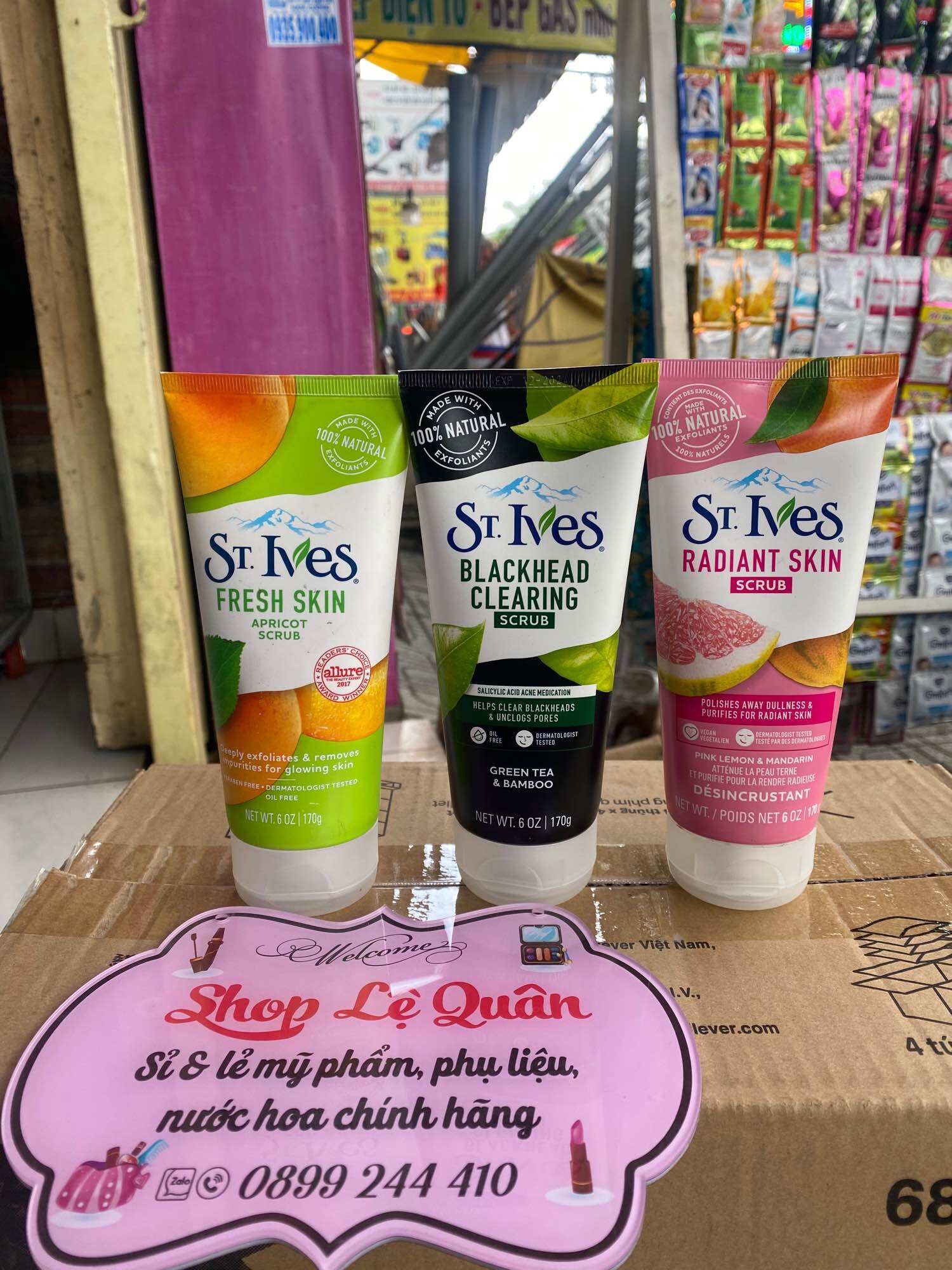 Sữa rửa mặt tẩy tế bào da chết St.Ives 170g