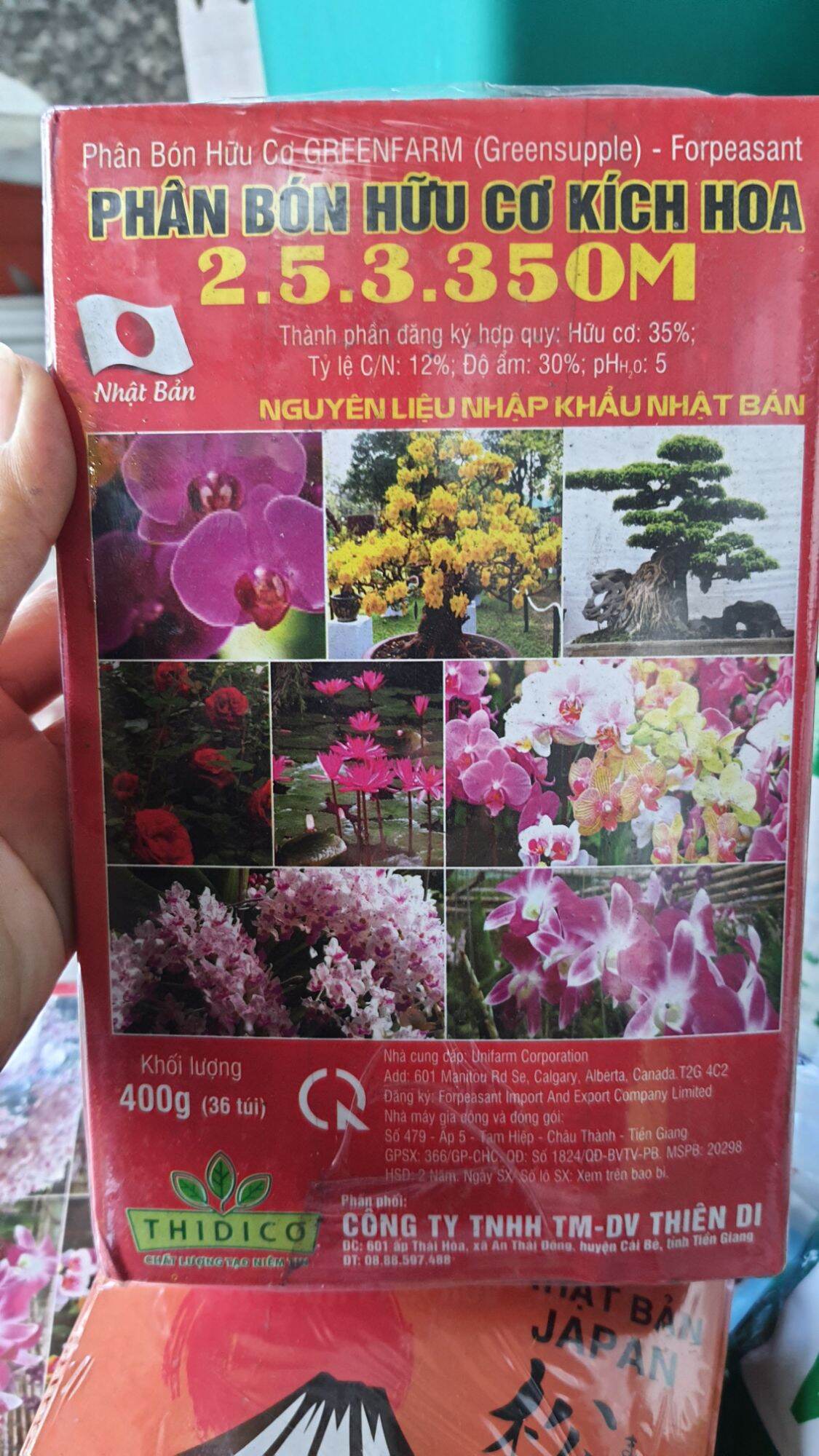 Phân hữu cơ dưỡng lan, phân hữu cơ kích lan ra hoa dạng gói tiện dụng. 400gr/ gói/36 túi