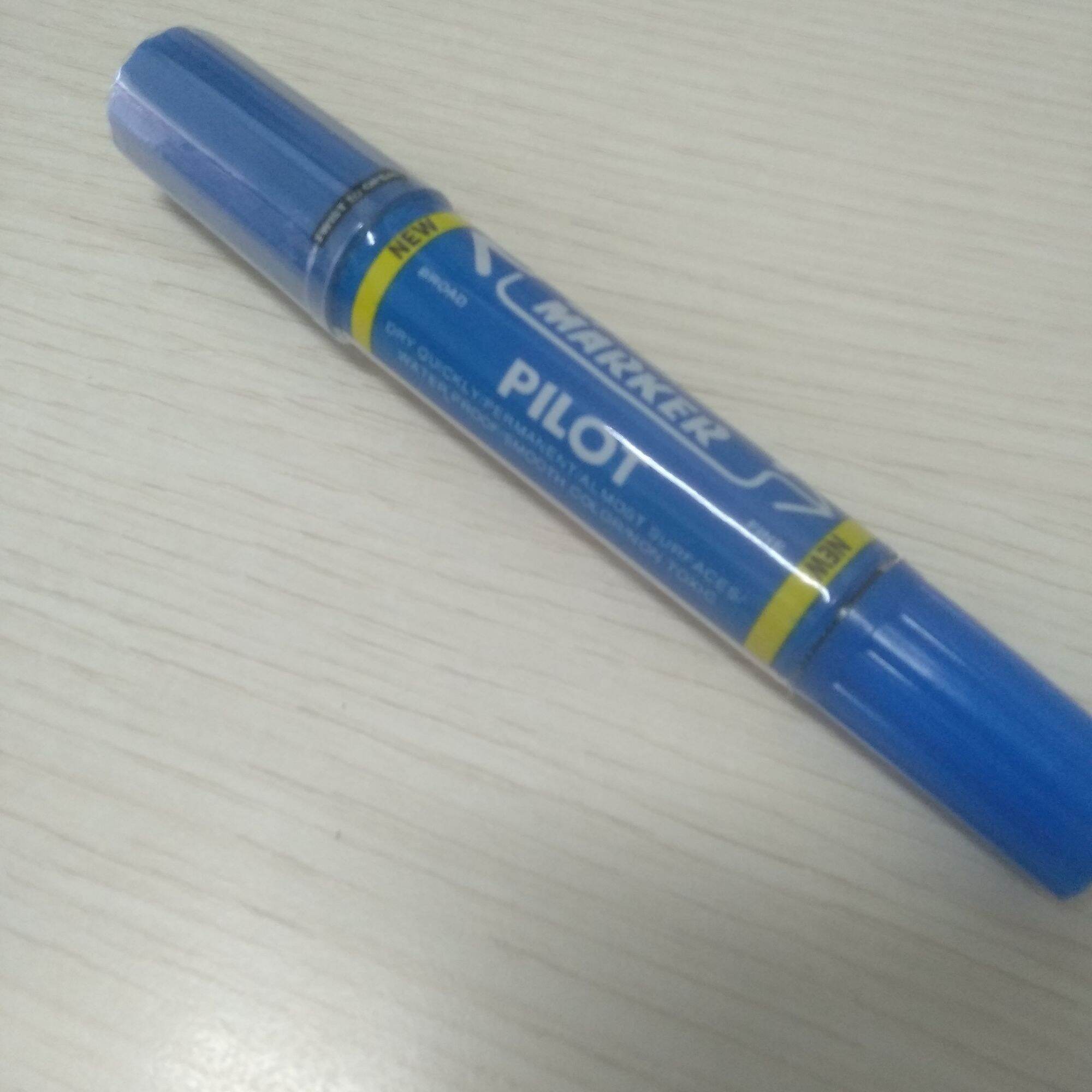 1 Cây bút lông dầu Thái PILOT -- Màu Xanh