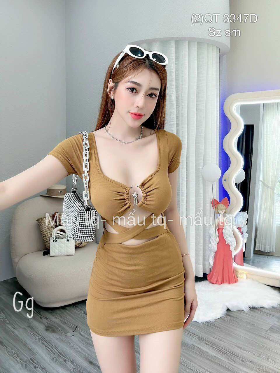 Đầm body tay ngắn khoét eo siêu hot