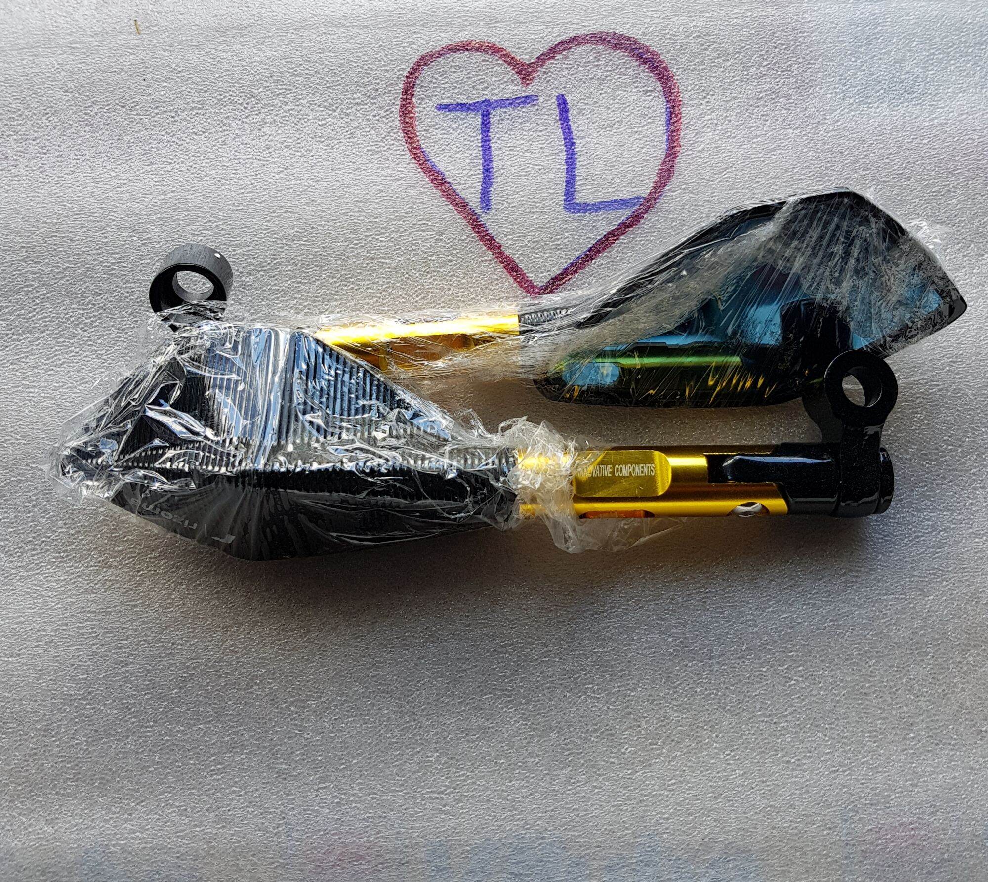gương 5 cạnh rizoma (1 cây)