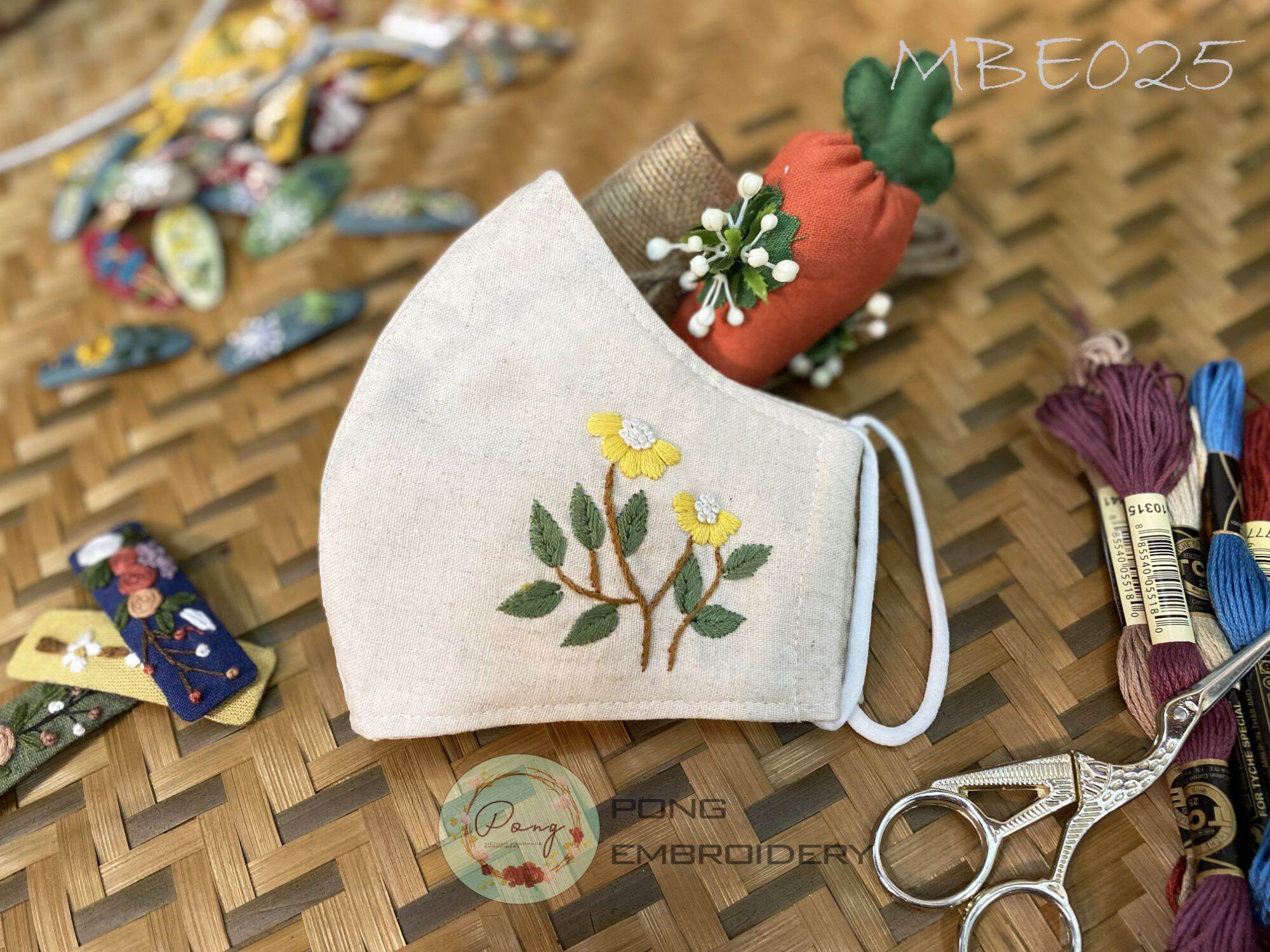Khẩu trang Thêu tay vải Linen Thời trang Kháng khuẩn - Tiệm thêu Pong