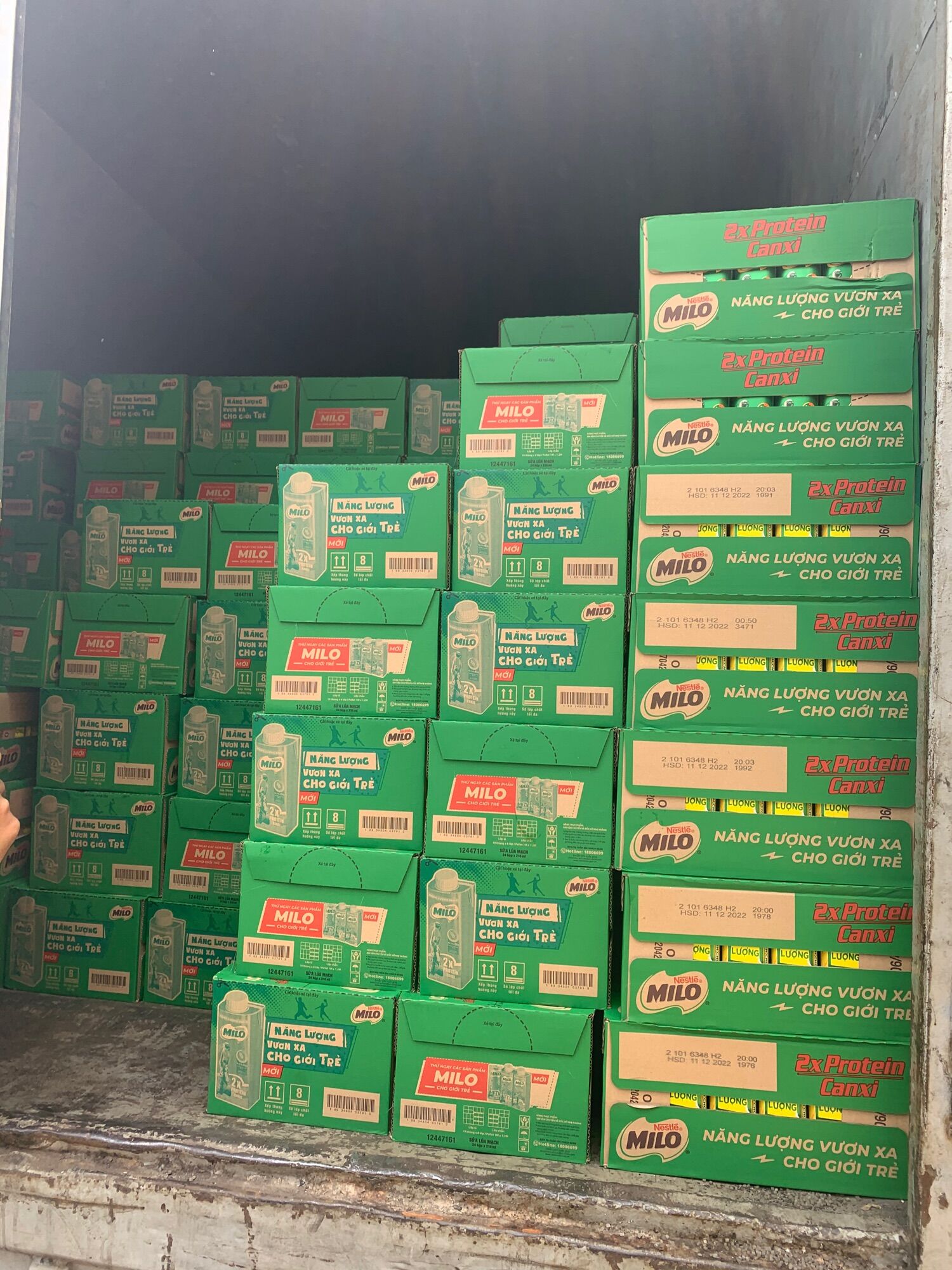 (Date t7/2025)thùng 24 hộp Sữa Lúa Mạch Milo Nắp Vặn 210ml có đường