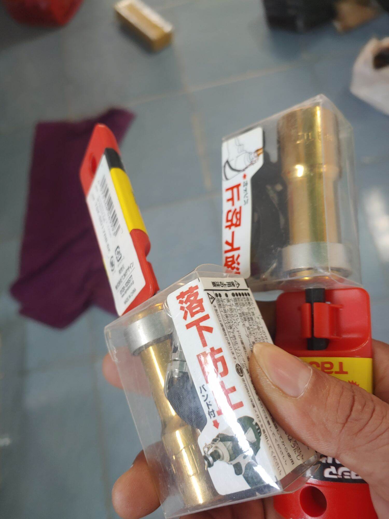 Đầu khẩu 17mm chuôi lục giác.