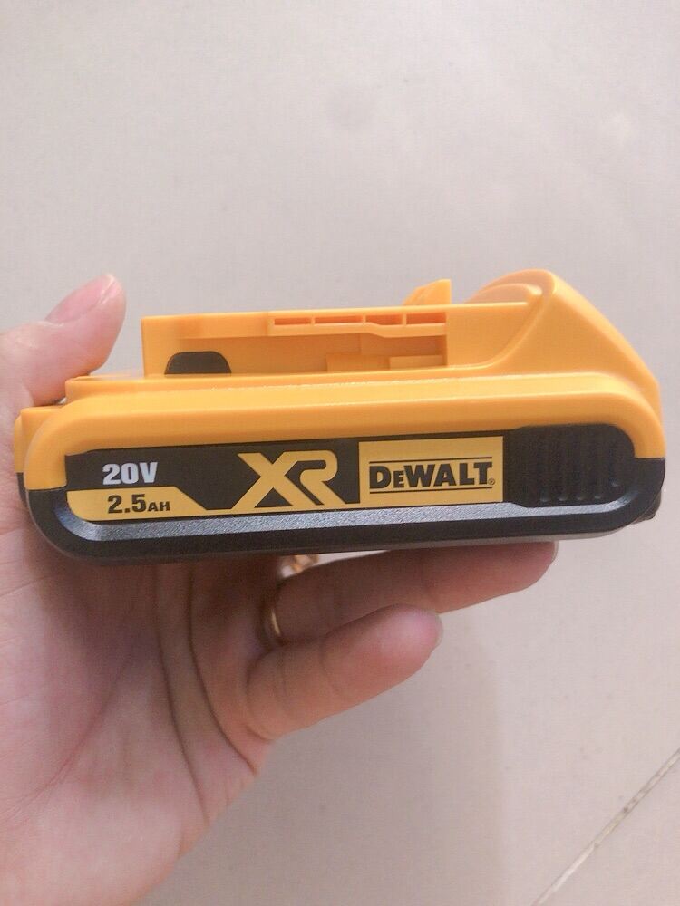 Pin dewalt đóng mới 2.5ah