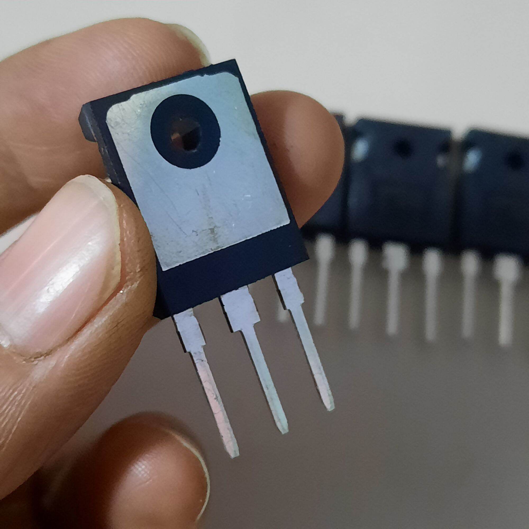 SCR 40TPS12A (55A-1200V), hàng mới lưng đồng