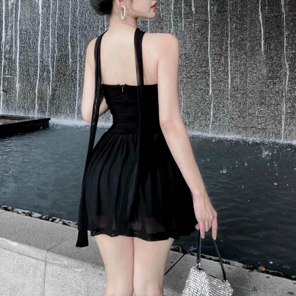 ĐẦM LỤA LƯỚI BODY CÚP NGỰC 2 LỚP SANG TRỌNG.