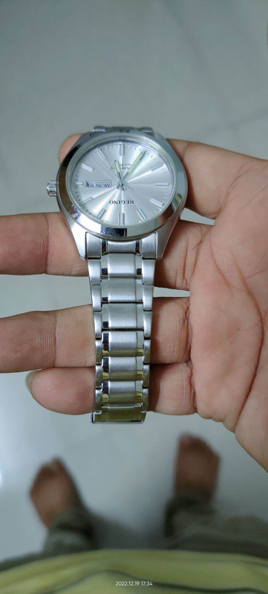 REGUNO Citizen PIN năng lượng Mặt Trời
