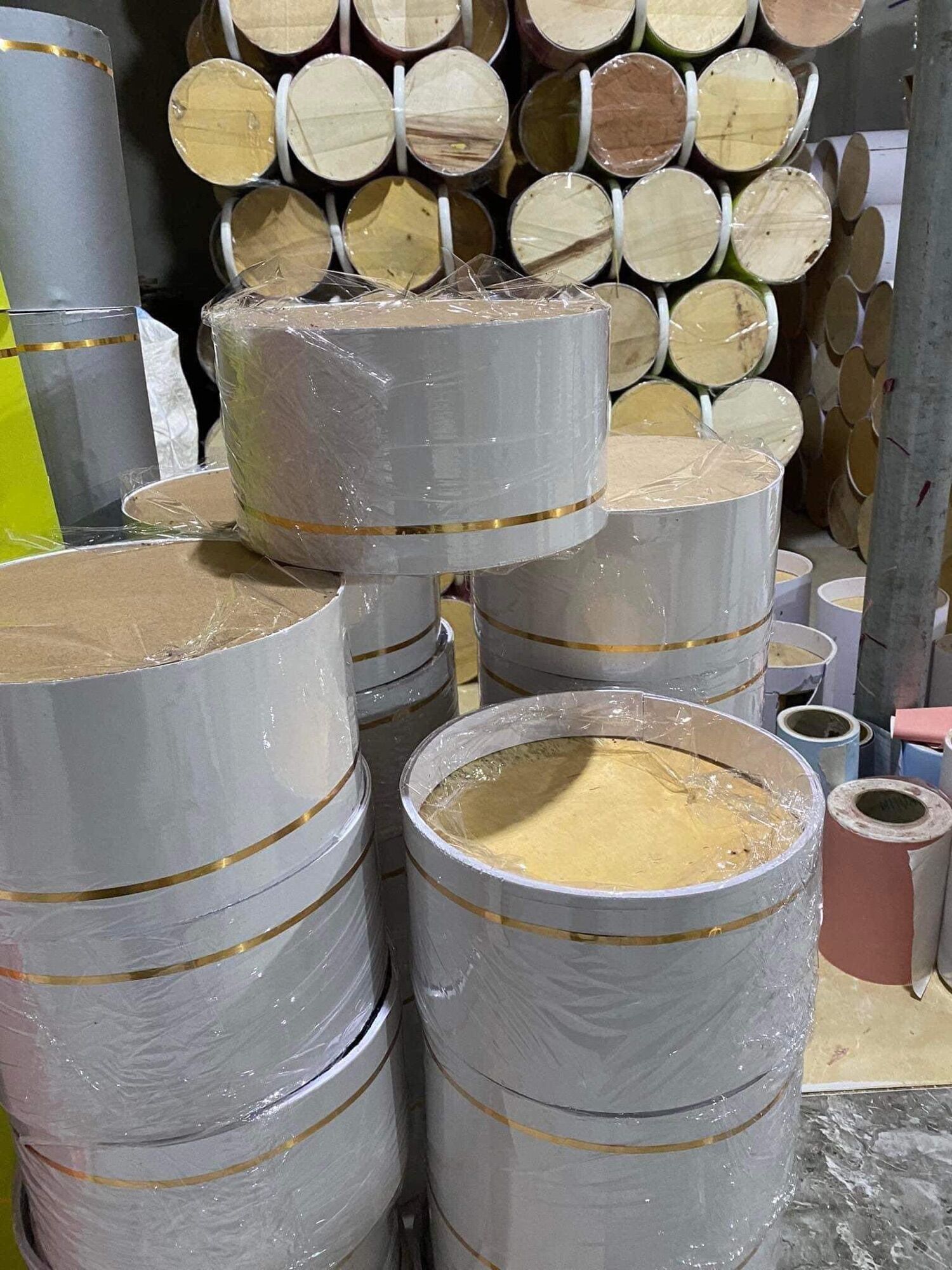 Hộp trụ tròn cắm hoa, đóng giỏ quà
