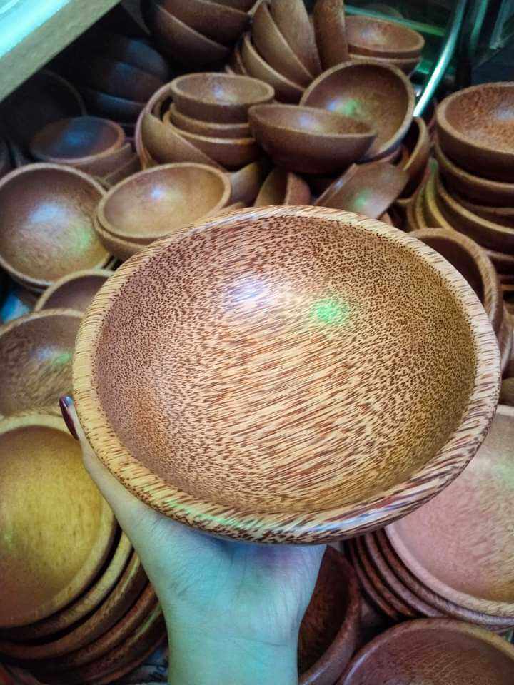 chén ăn cơm làm từ gỗ dừa