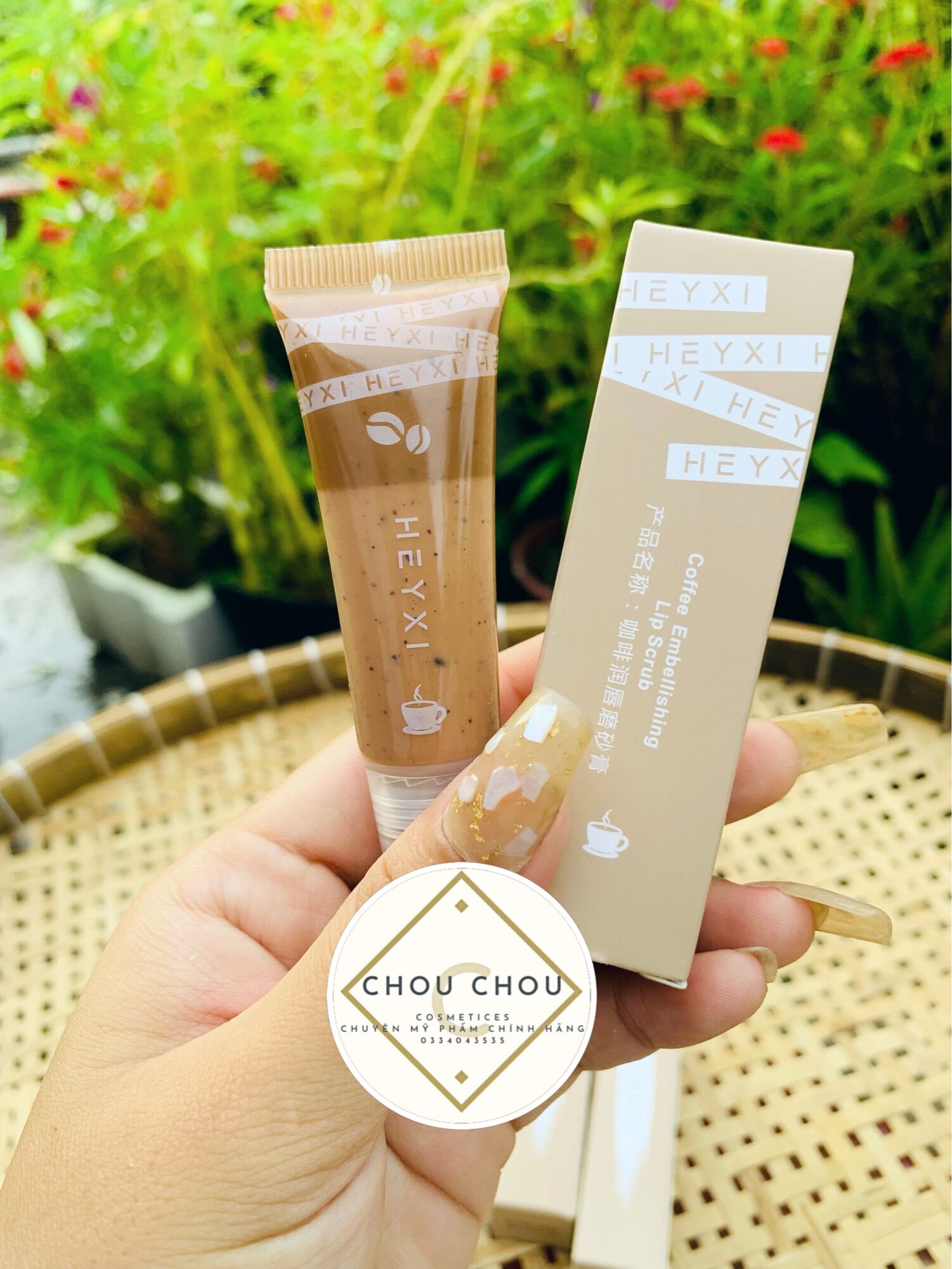 Tẩy da chết môi Heyxi Cafe 15G Chou Chou