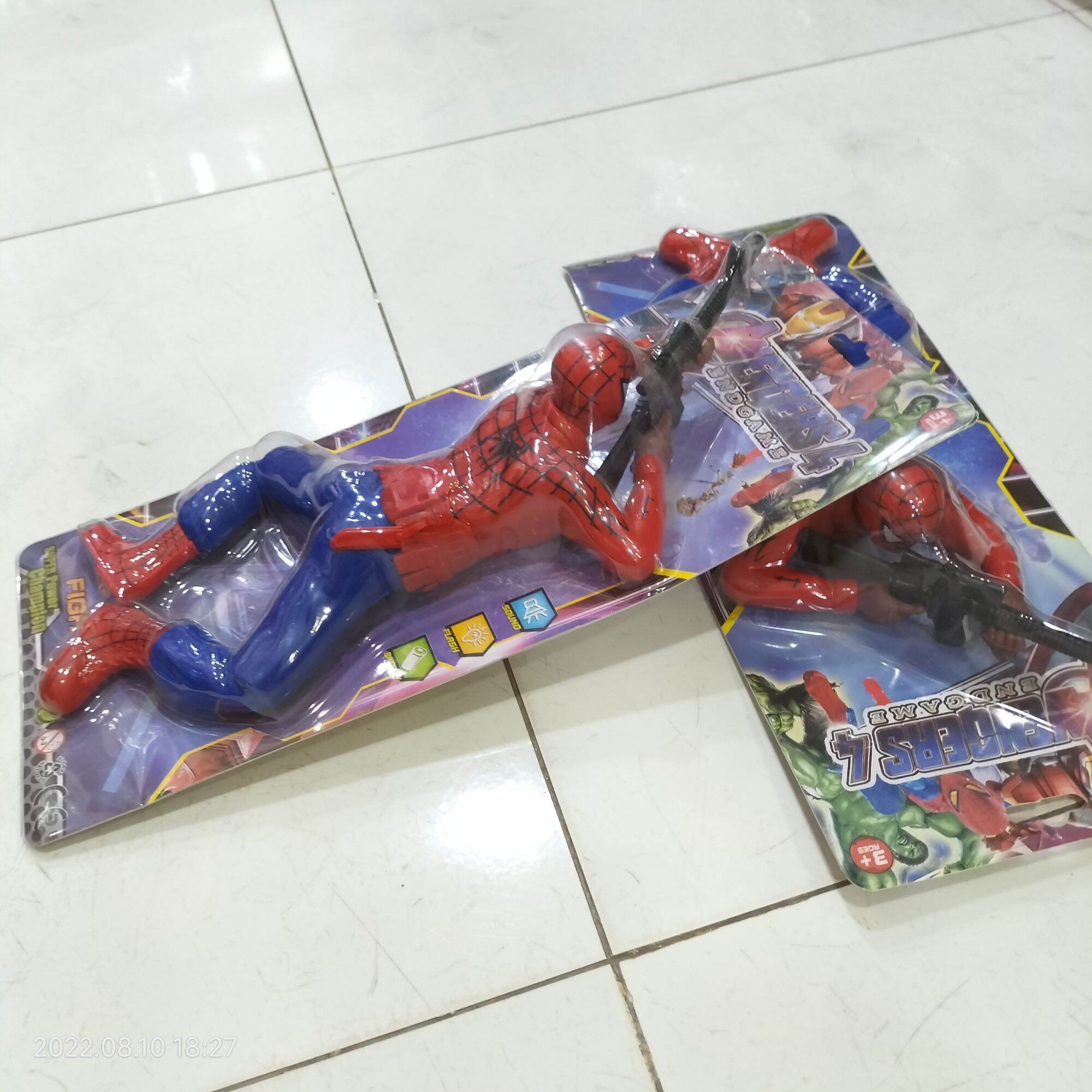 Đồ Chơi Siêu Nhân Bò Bắn Sung Pin