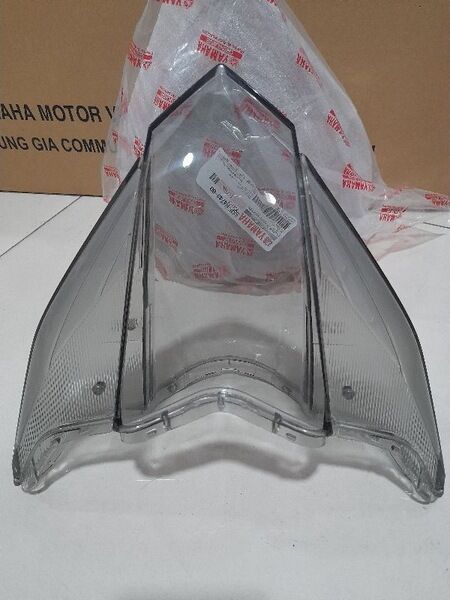 Chụp đèn hậu Exciter 135 Hãng đời 2011-2014