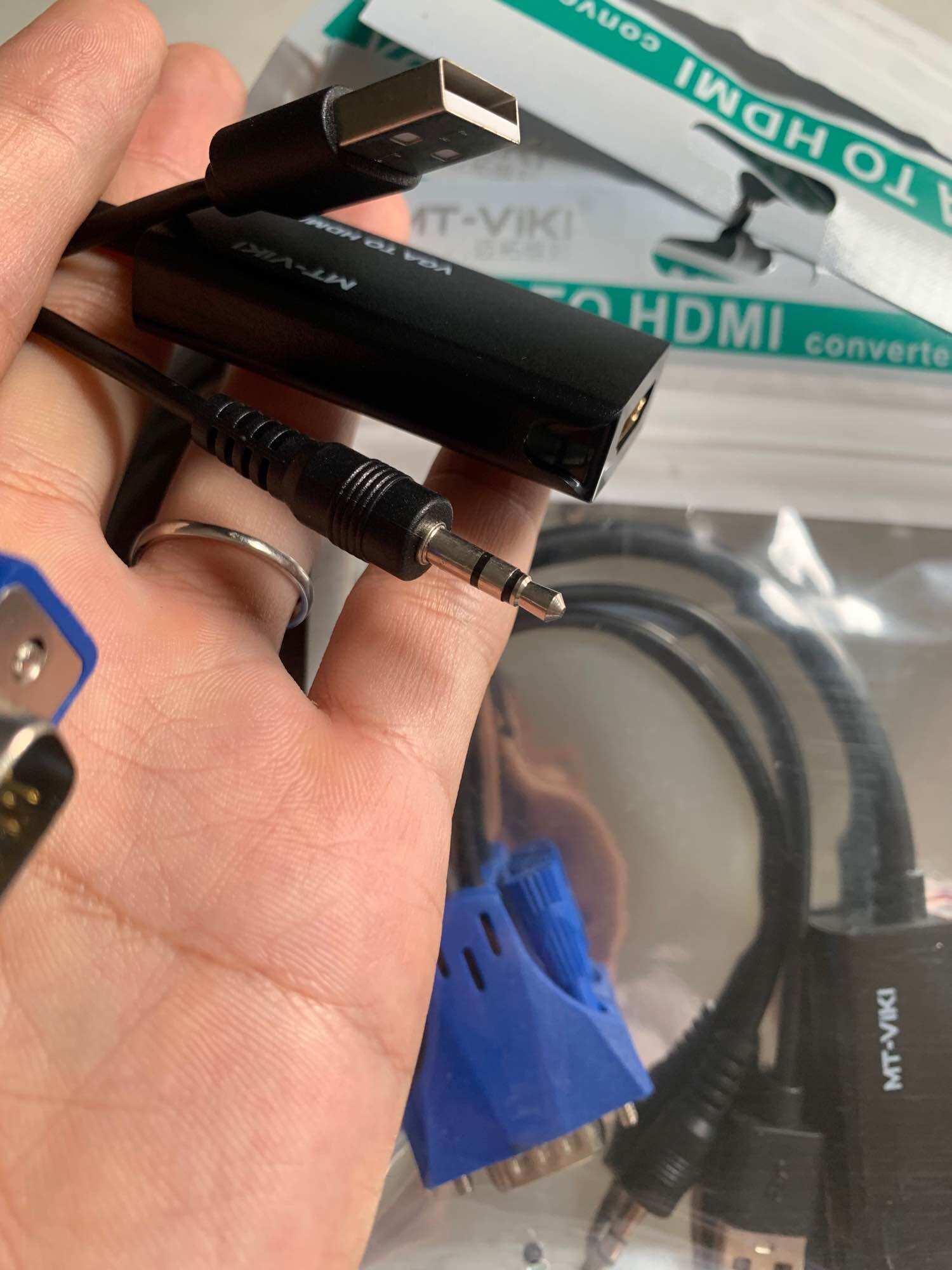 Cáp chuyển đổi VGA sang HDMI