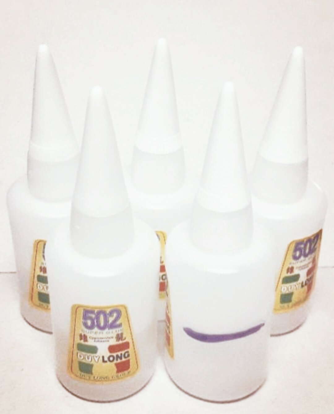 [Hcm]502 Iron Glue, Flat, Round X 2. Bottle..