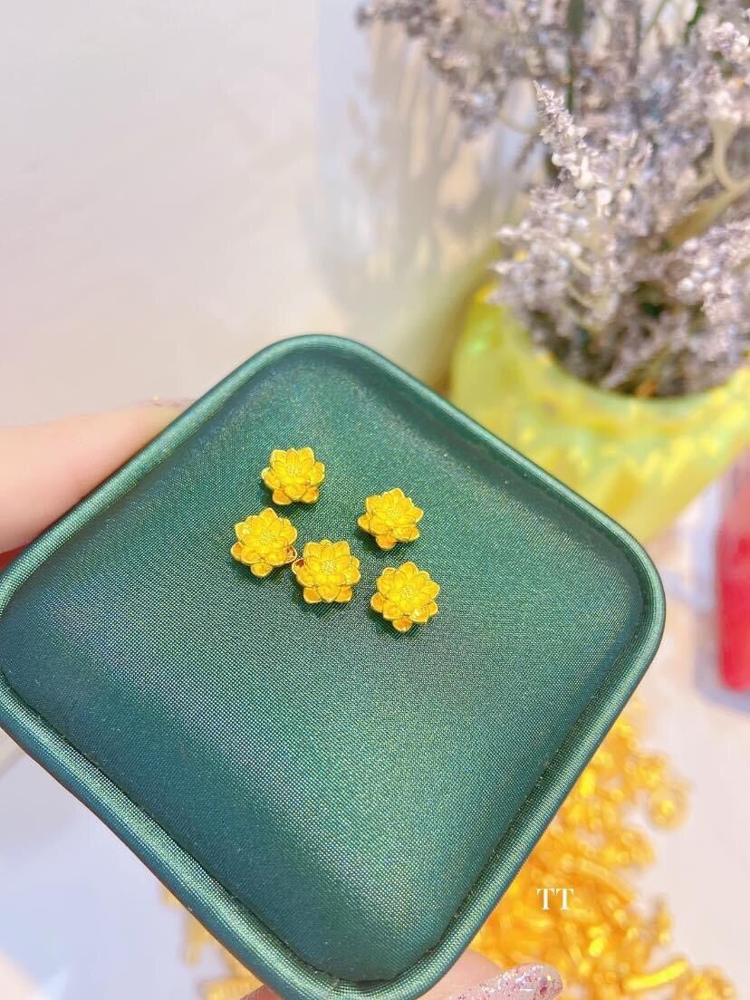 Combo charm vàng 24k-9999 ( 1 ống chú, 1 sen vàng,1 túi tiền tài lộc)