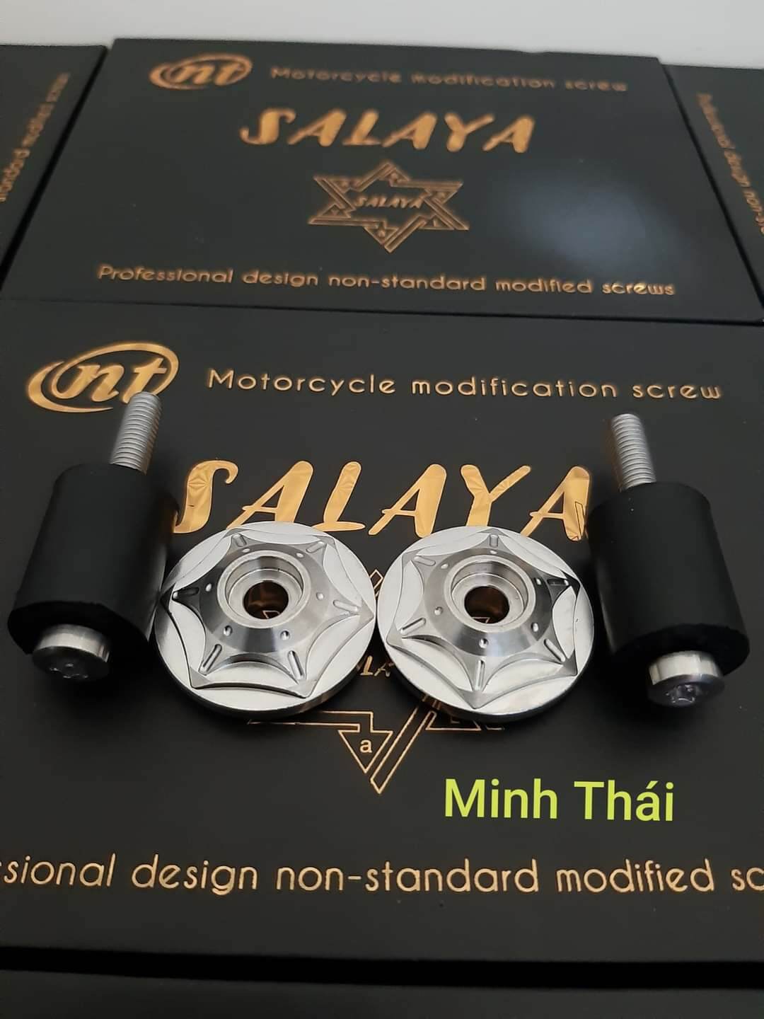 Gù tay lái một cặp SALAYA
