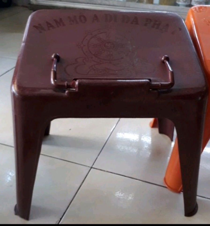 KỆ ĐỌC KINH BỐN CHÂN NHỰA