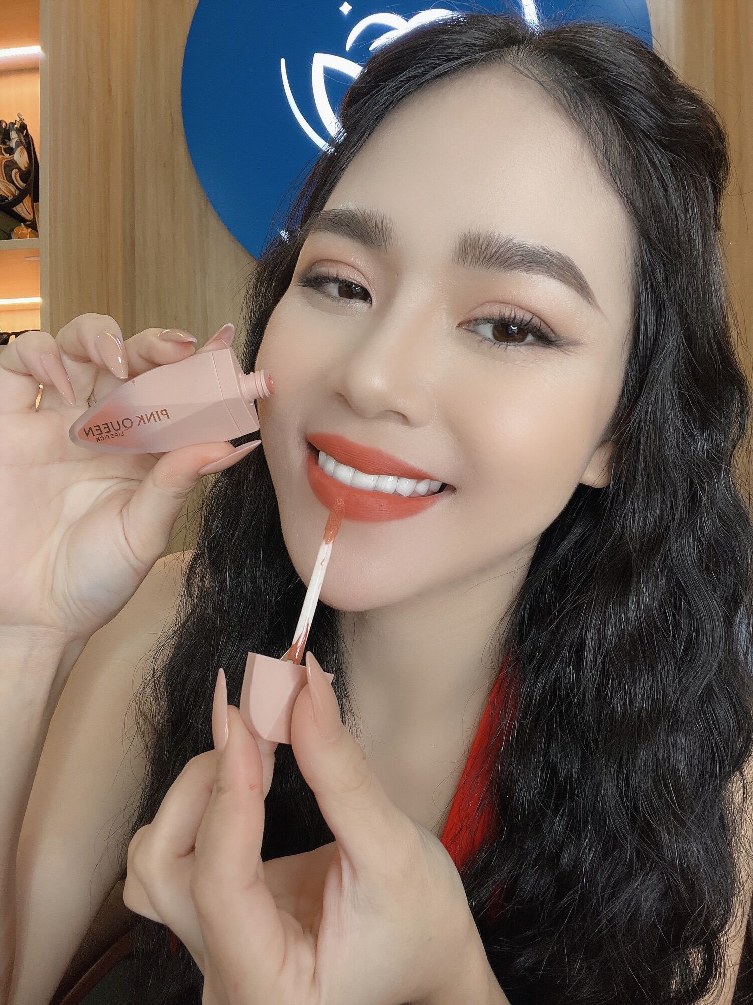 Son Siêu Lì Pink Queen ( Mã 06 Cam Đất )