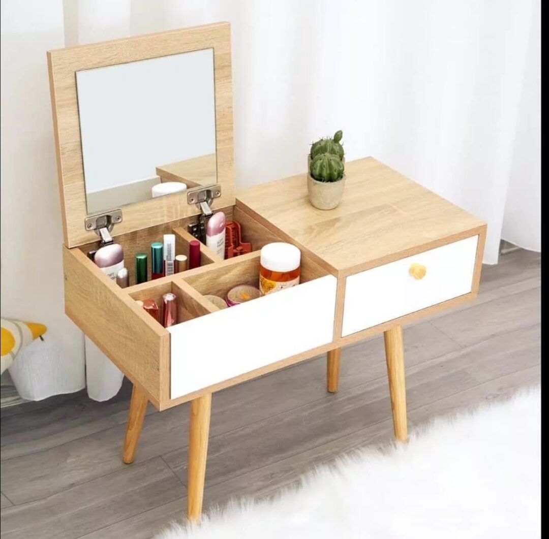 Bàn trang điểm mini ngồi bệt. kích thước: 60 x 30 x 44 cm. gỗ mdf cao cấp.