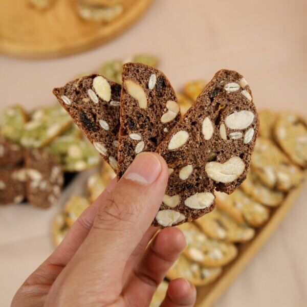 [Rẻ vô địch] Bánh Biscotti Mixed Nuts – Chocolate 130g Bazanland