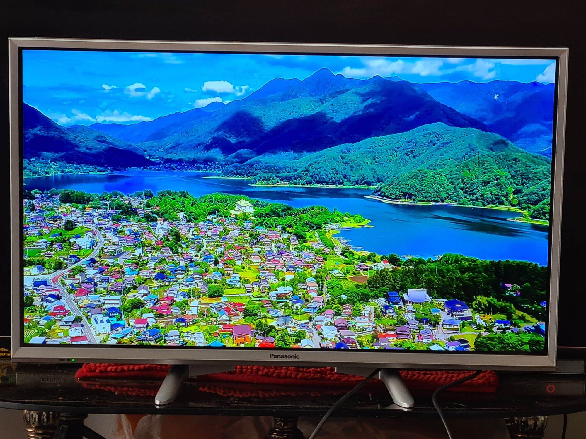 Smart tivi wifi 32 inch Panasonic