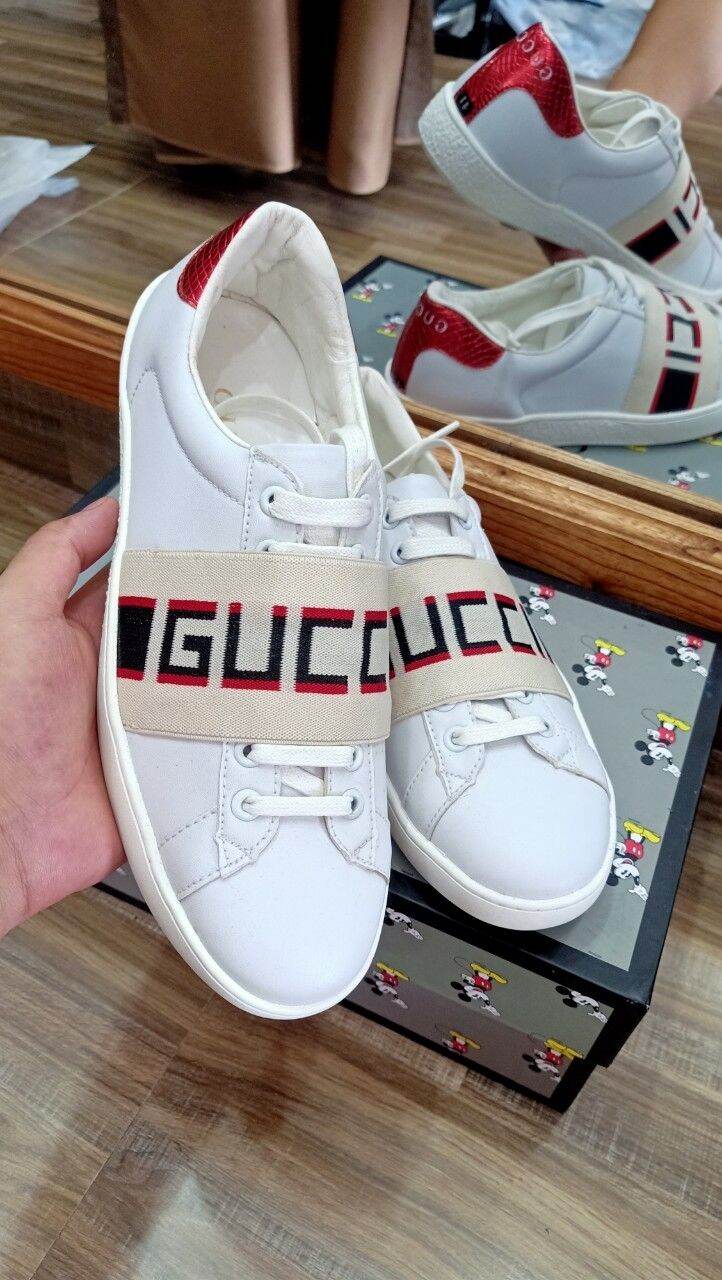 Giày Gucci Sơn Tùng Khâu Đế