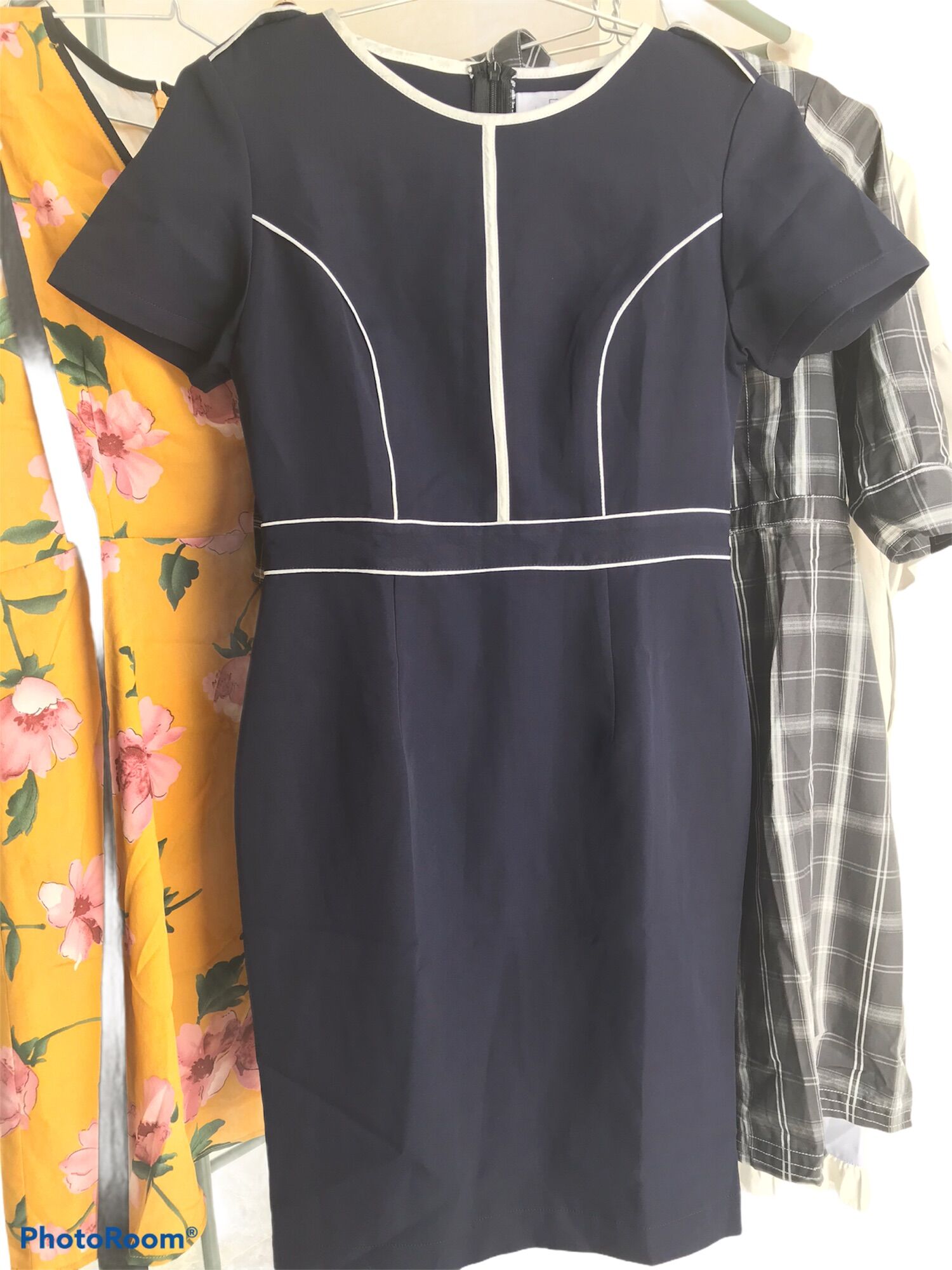Đầm kiểu nữ kẻ sọc trắng size S