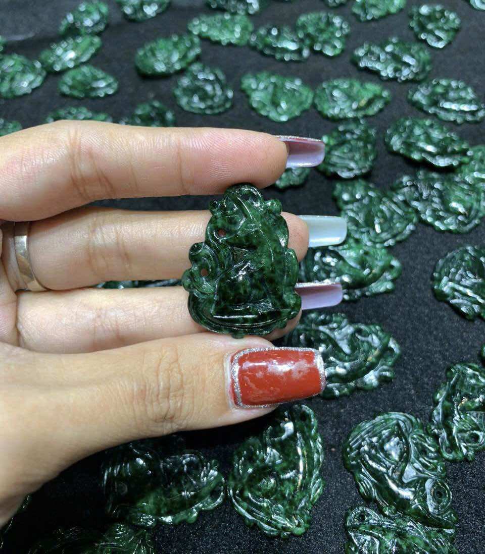 (tặng dây đeo) Mặt dây chuyền Hồ Ly chúa 9 đuôi