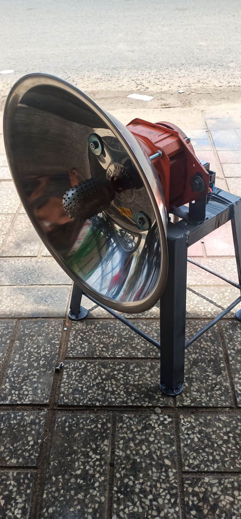 Coconut Scraper to Make Fine Fibers