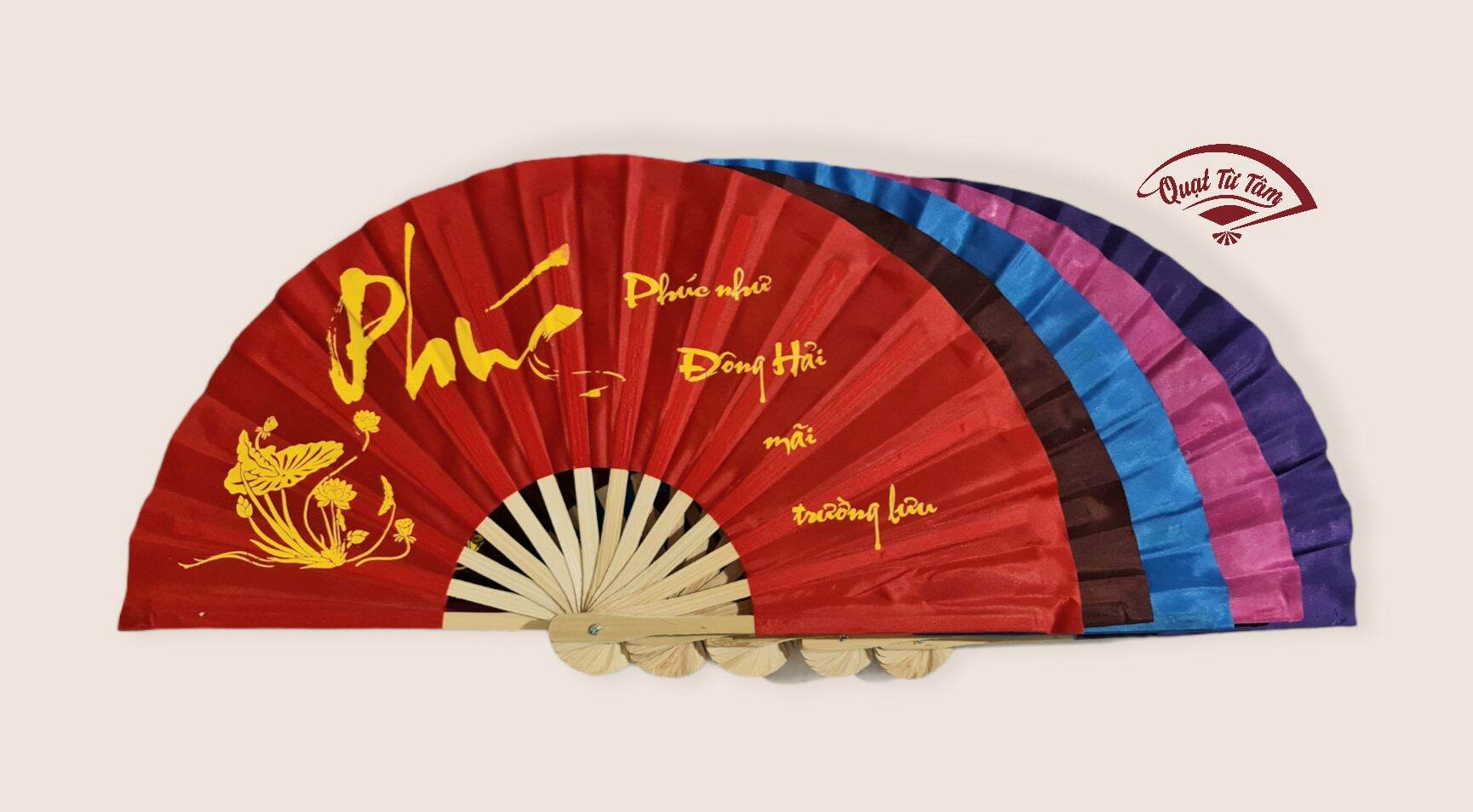 Quạt xếp vải lụa thư pháp cầm tay dùng để quạt mát (được chọn màu, giao chữ ngẫu nhiên)