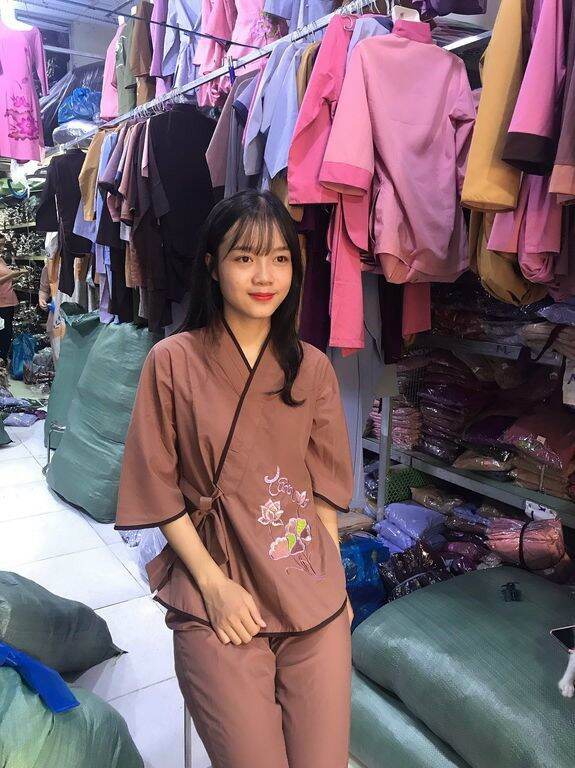 Đồ lam đi chùa mẫu nữ xéo thêu