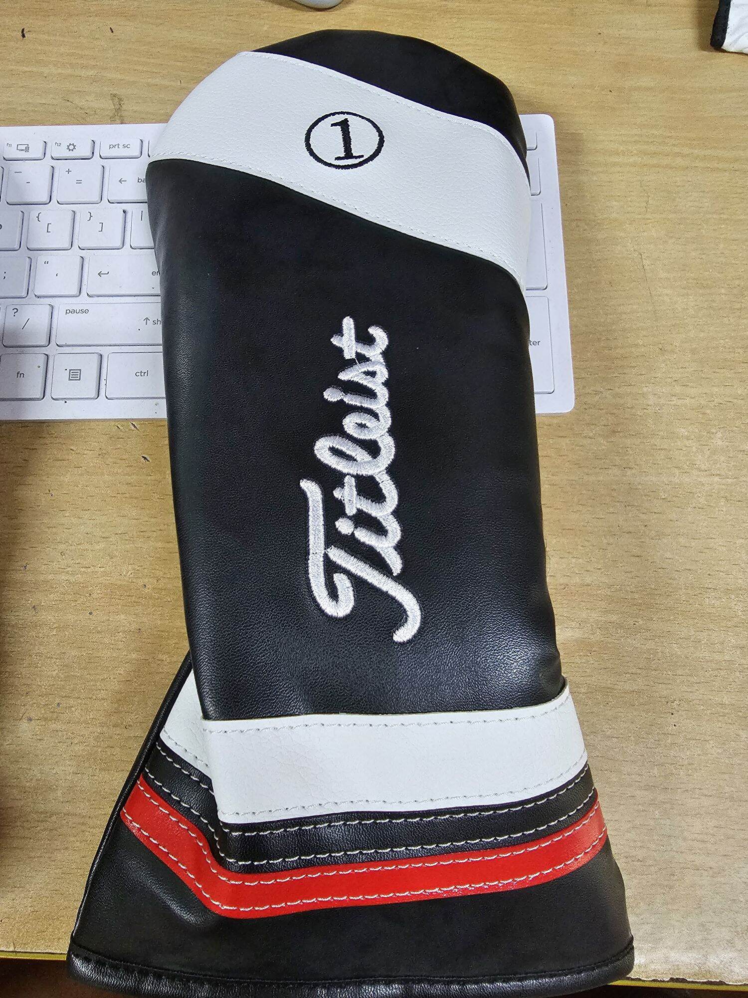 bọc đầu gậy titleist cover