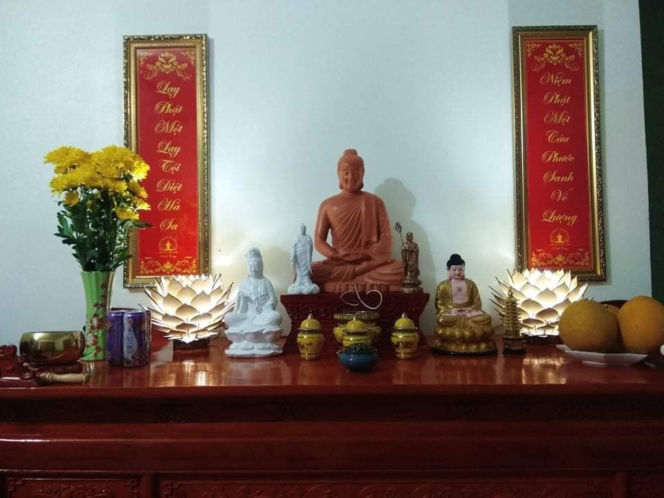 Đèn Hoa Sen Gỗ Để Bàn Trang Trí Bàn Thờ