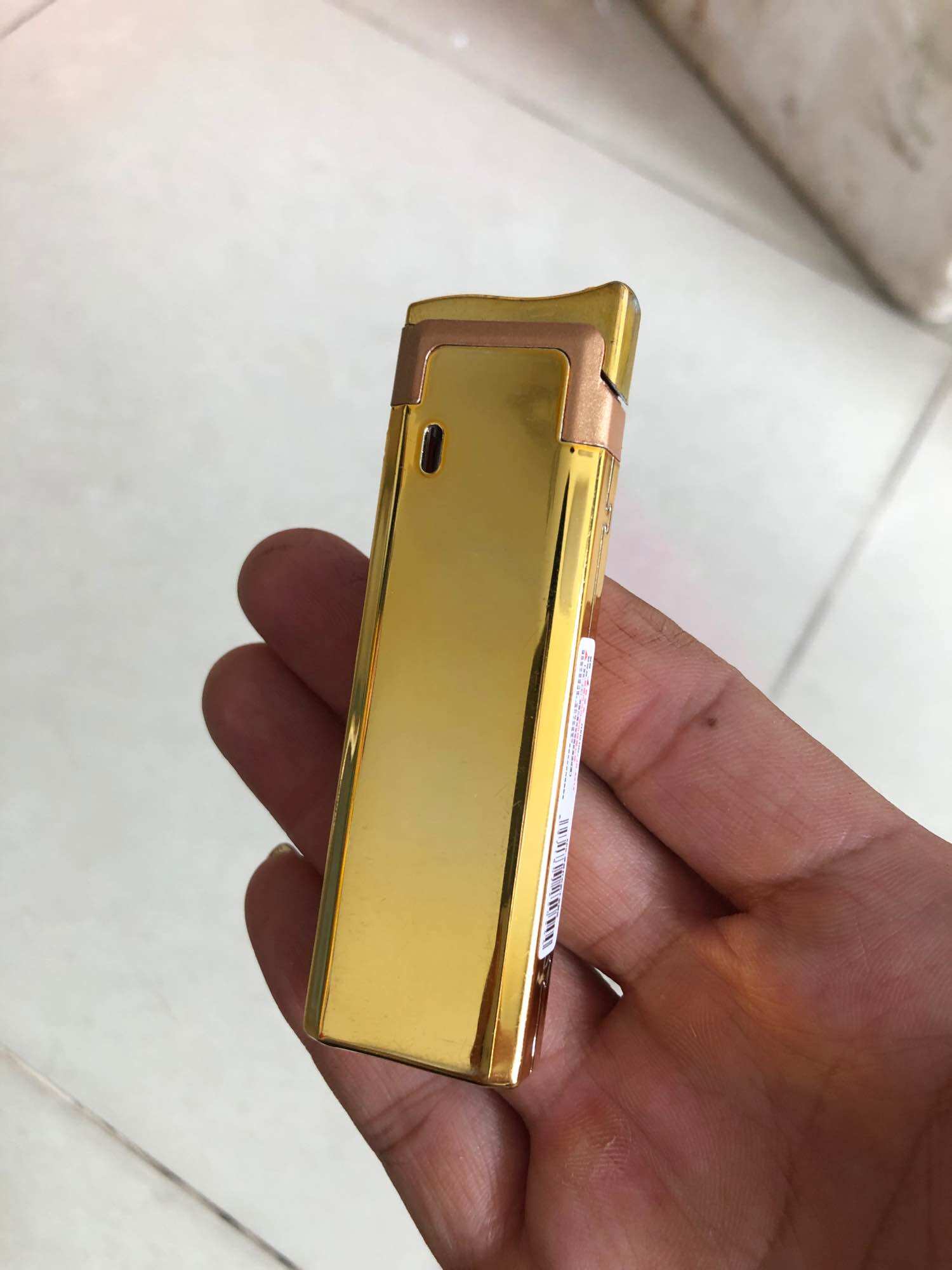 Bật lửa sắt khè tia xanh 0810