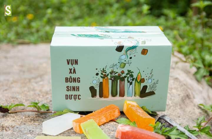Vụn xà bông. 100 nguyên liệu tự nhiên. có check mã QR kiểm tra . tặng kèm túi lưới tạo bọt