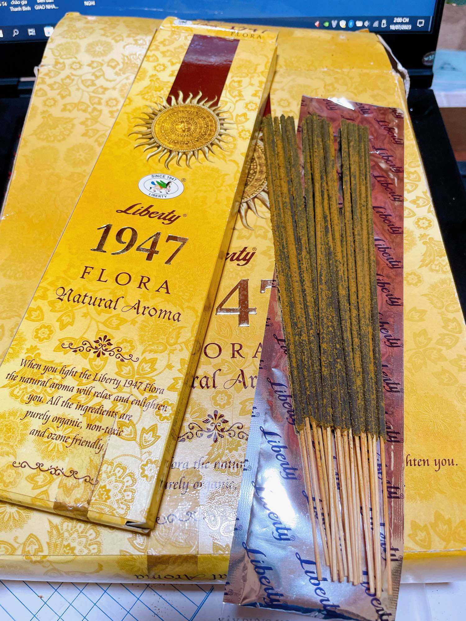 Nhang thơm ấn độ 1947