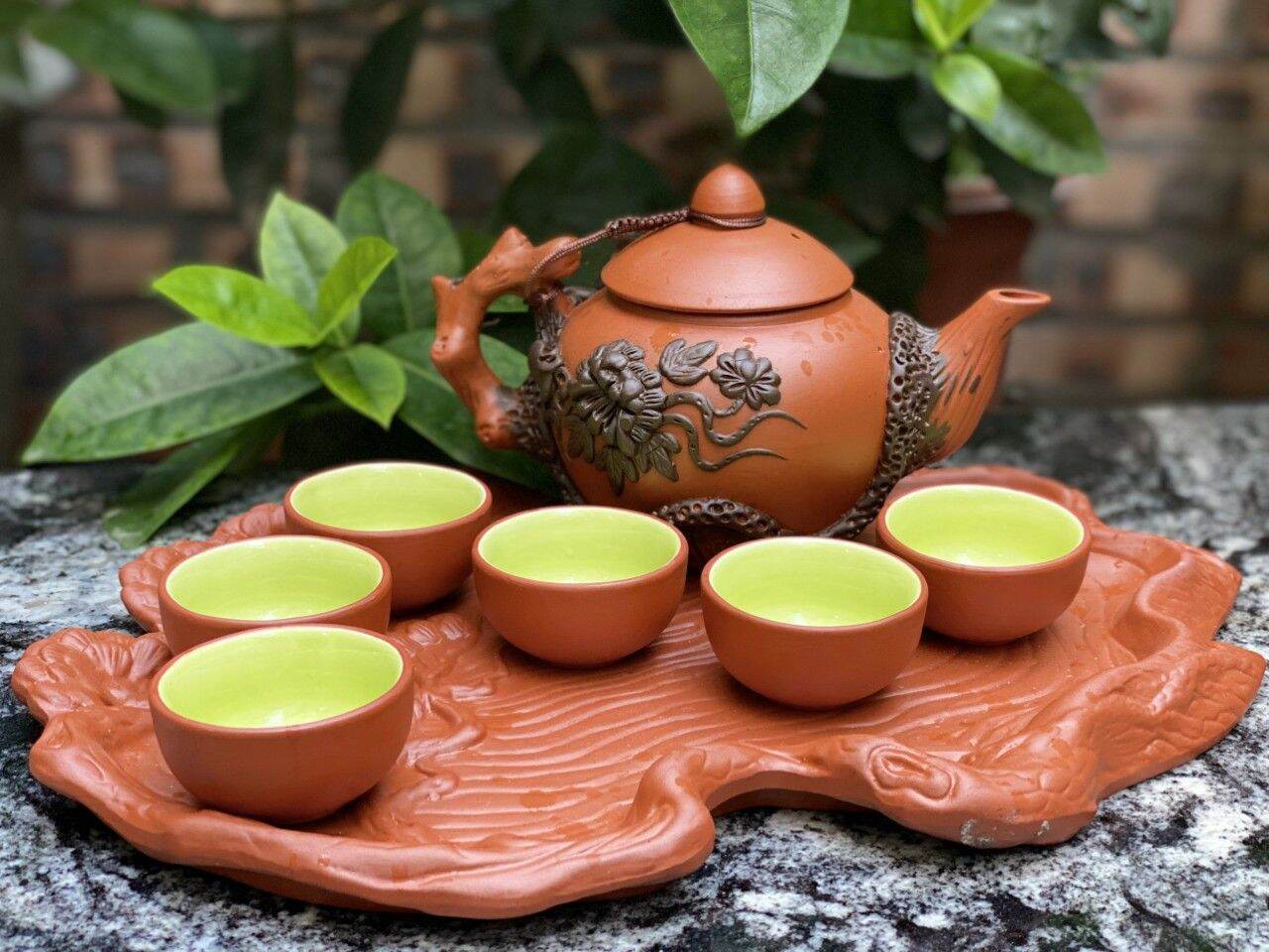 ẤM CHÉN TỬ SA BÁT TRÀNG ĐẮP NỔI KHAY