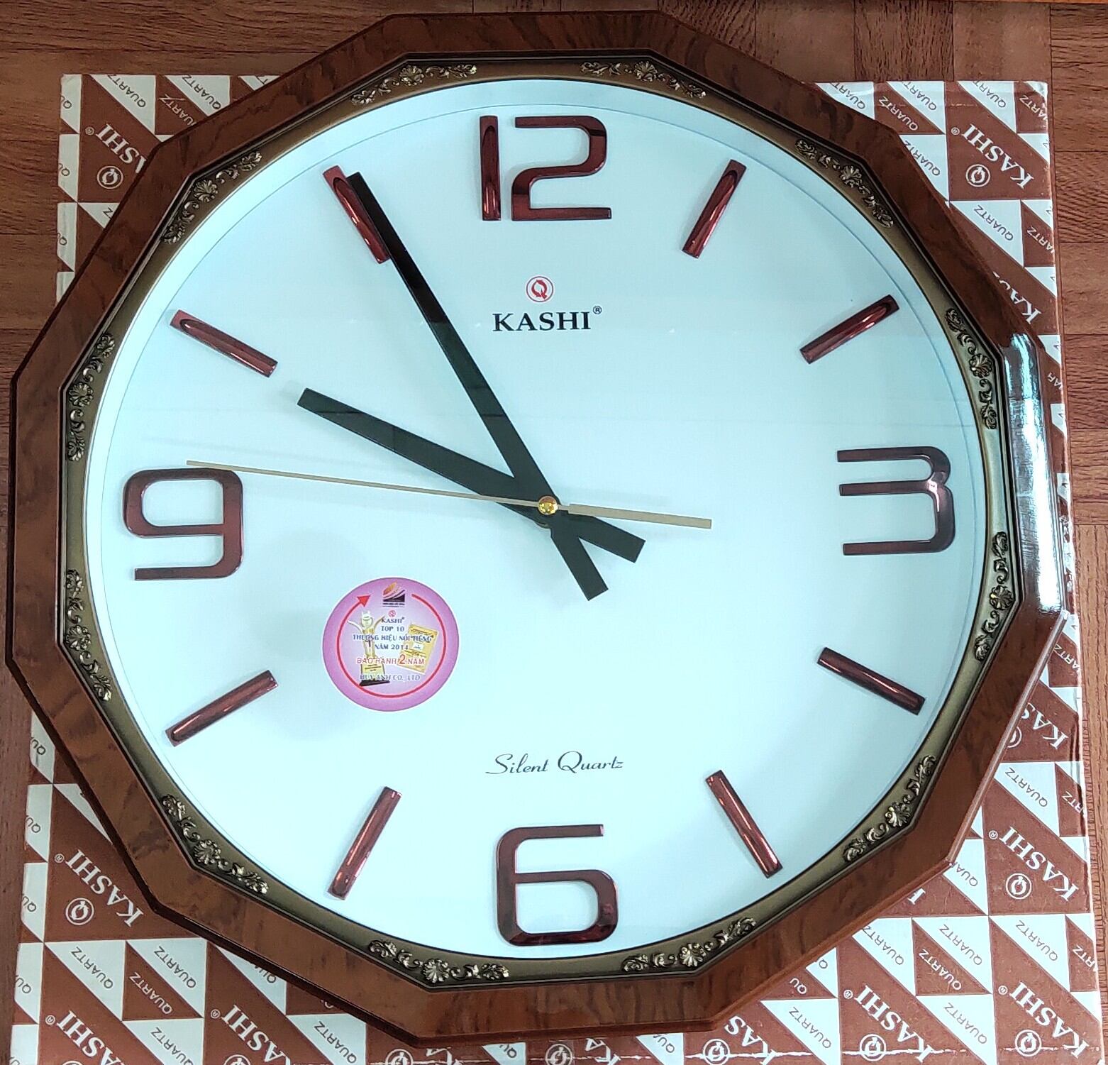 Đồng hồ treo tường HM401
