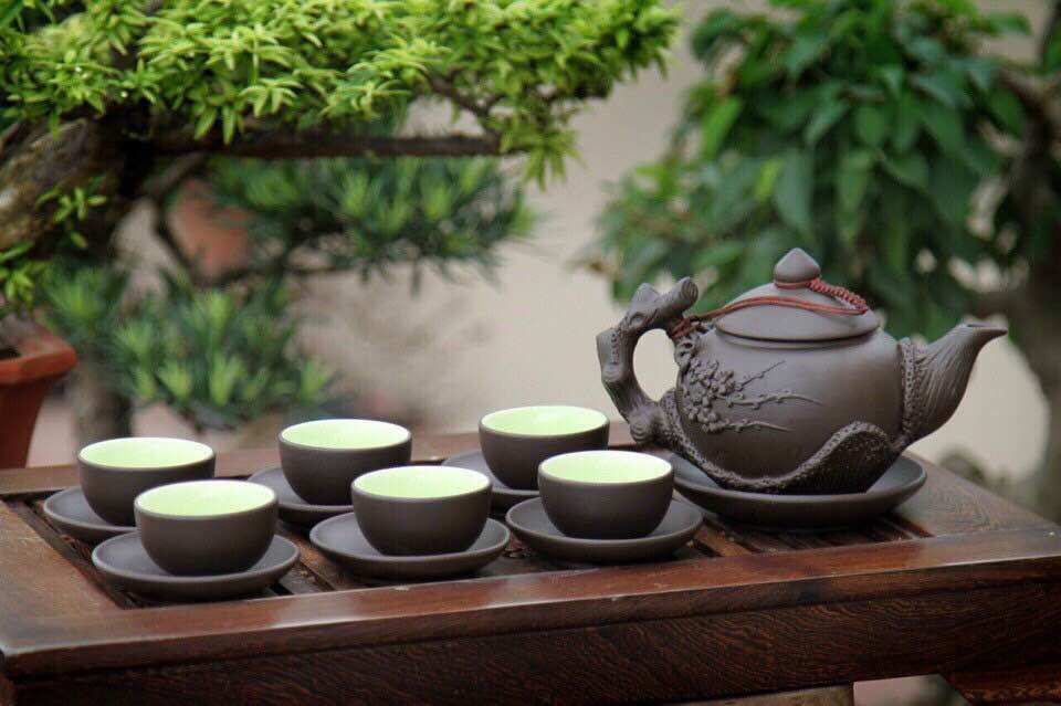 Bộ ấm chén gốm Sa tử. Gốm sứ Bát Tràng.