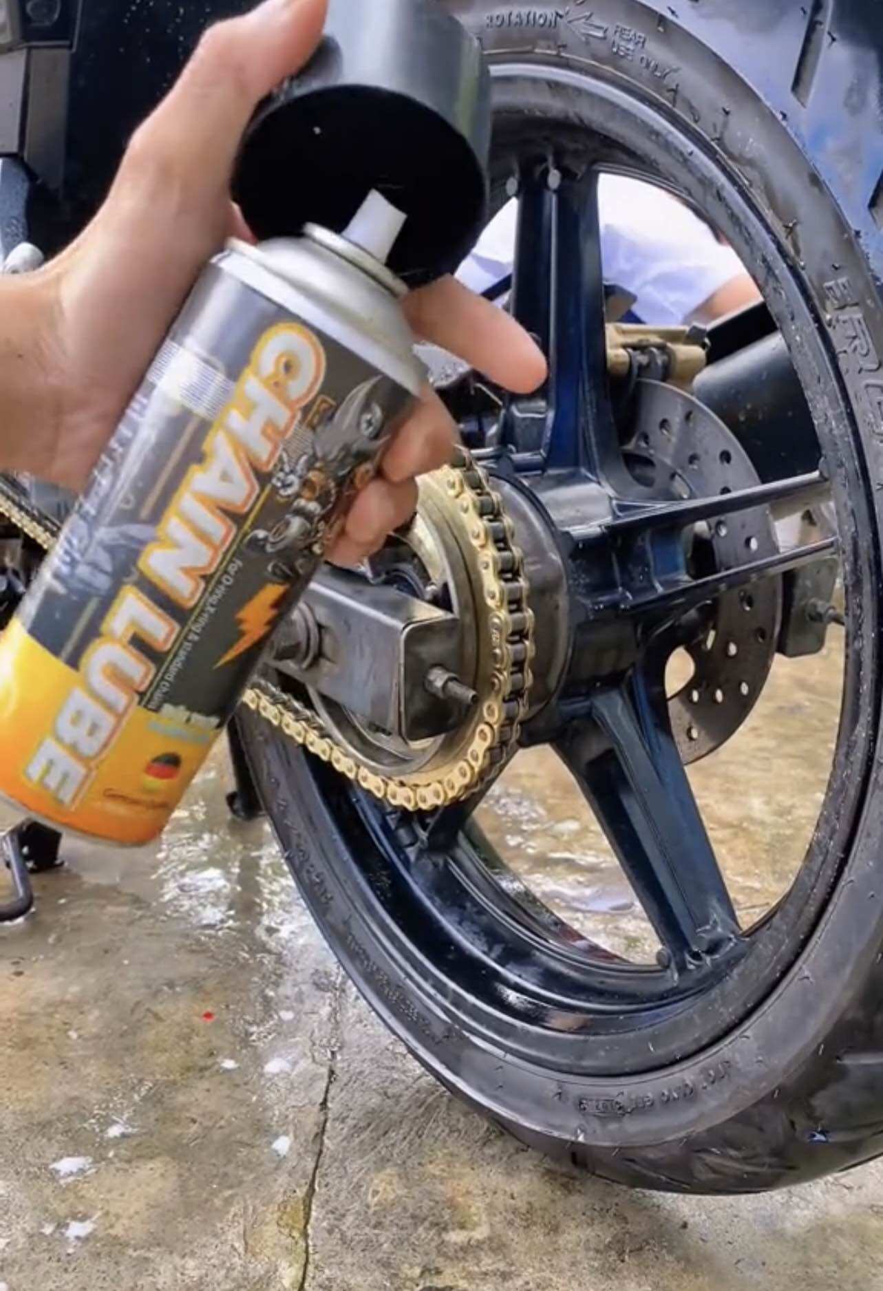 [Tặng bàn chải] Chai Xịt Dưỡng Sên SPRAYKING phiên bản mới