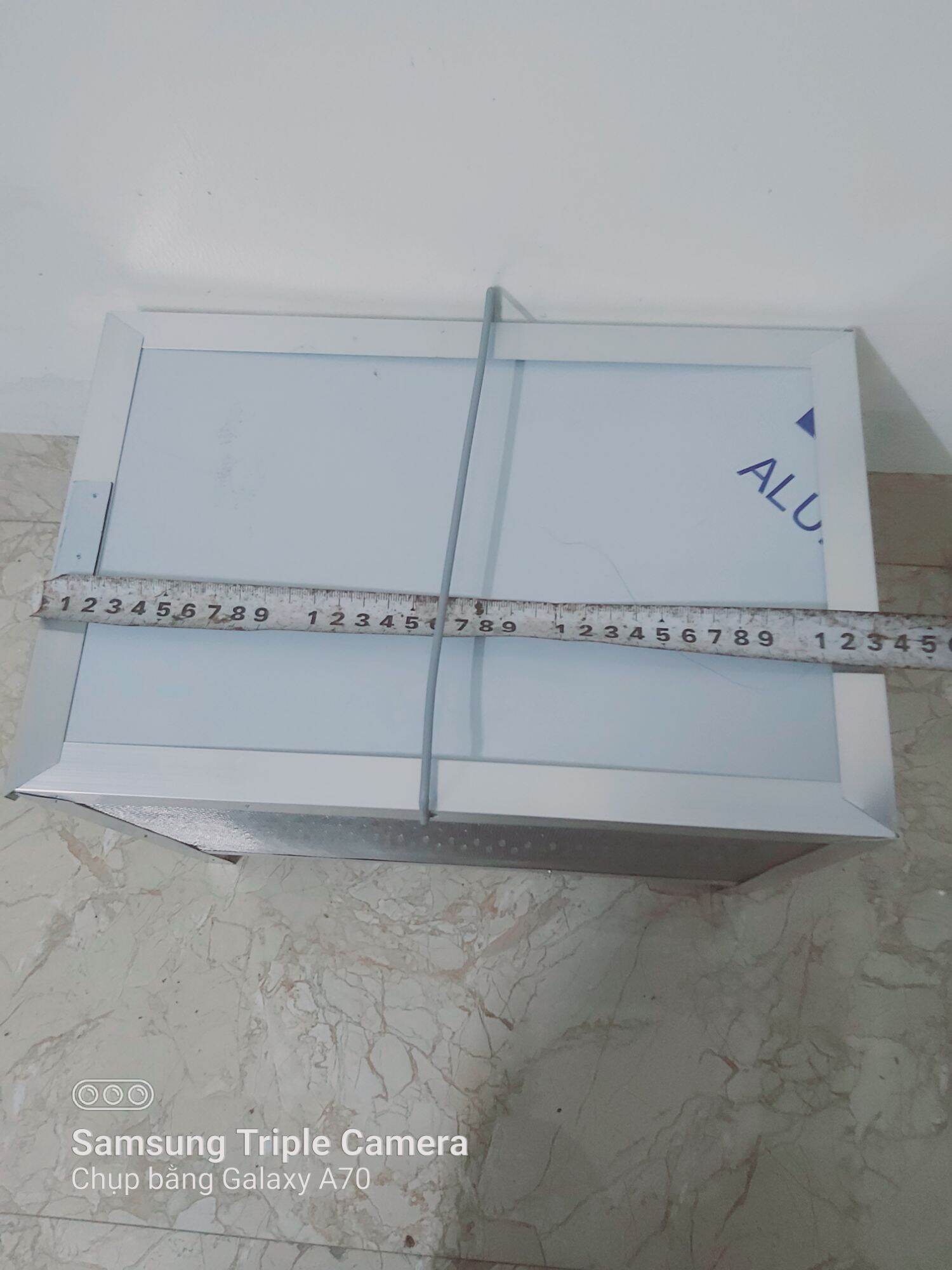 Hộp đựng dế, cào cào. Hộp đế, cào cào, châu chấu Salary Porch size đại 33x22x24 cm. hộp to , đẹp, có nắp kéo tiện lợi